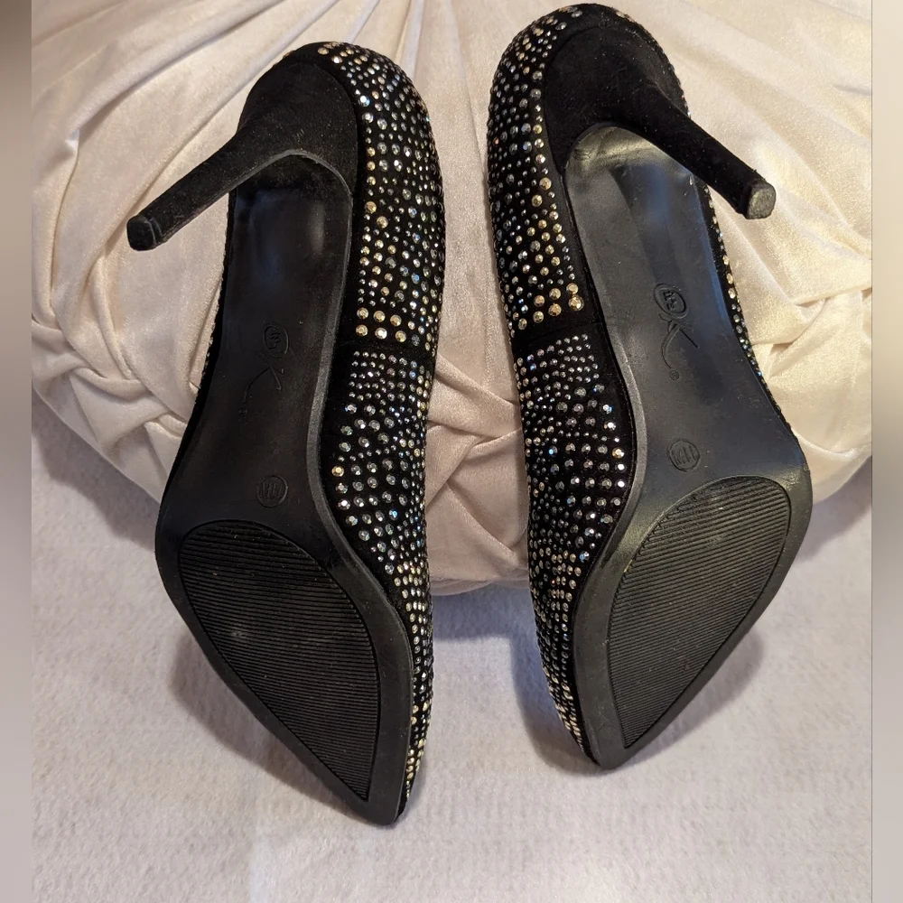 Elegant Black Studded Heels Sz 11W 4 Inch Heel - Picture 7 of 9